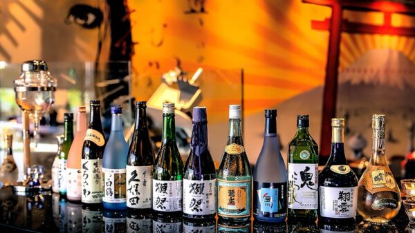 日本酒ロックの楽しみ方を解説
